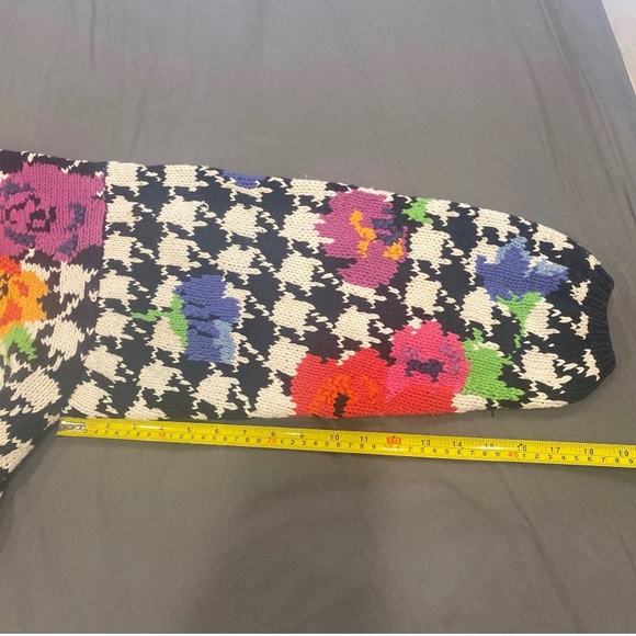 Vintage 80s Principles Petite Cotton Sweater Black & White Floral Medium - Picture 9 of 16